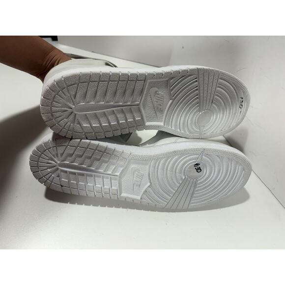 Nike Women's‎ Air Jordan 1 Lover XX Size 12 Shoes AO1528-100 AJ1 Off White GUC - Picture 6 of 9